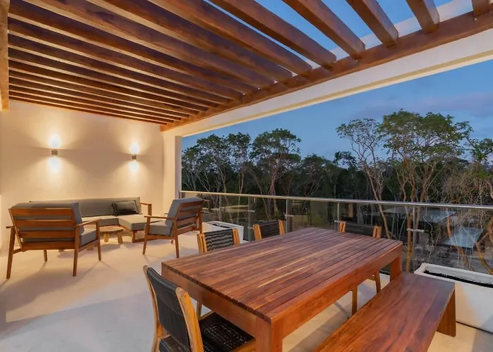 Villa Exclusive 4br In Karanda With Pools And Paddle
