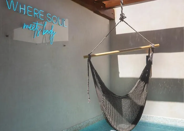 Exclusive 4br In Karanda With Pools And Paddle